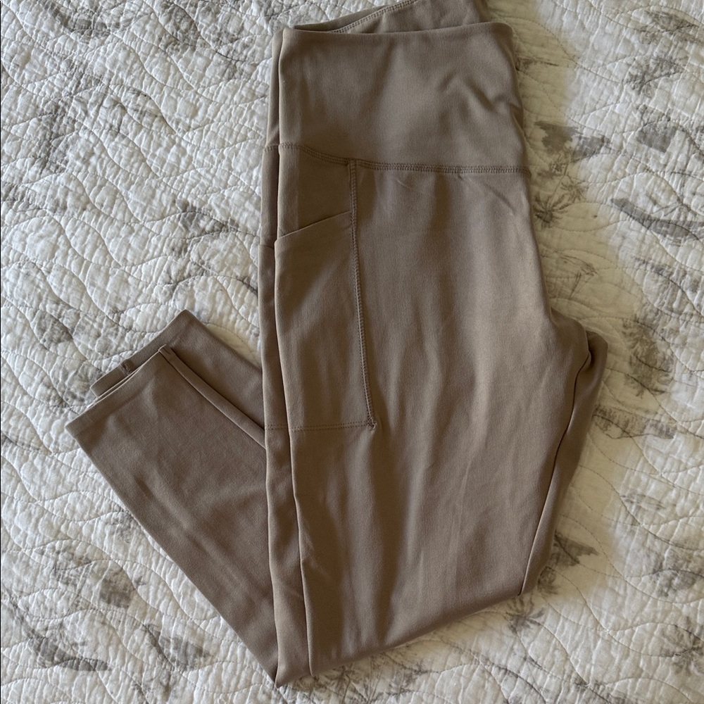 Danskin Taupe Leggings with side pockets